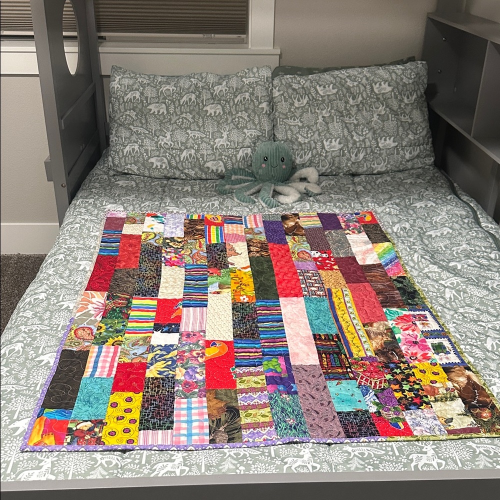 Large baby quilt ~ handmade bright vibrant colors
Approximately 41 x 34 inches - Picture 6 of 7